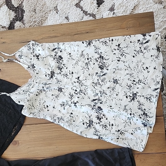 3 Piece Intimates/ Sleepwear Set By Apt. 9 - Picture 11 of 16